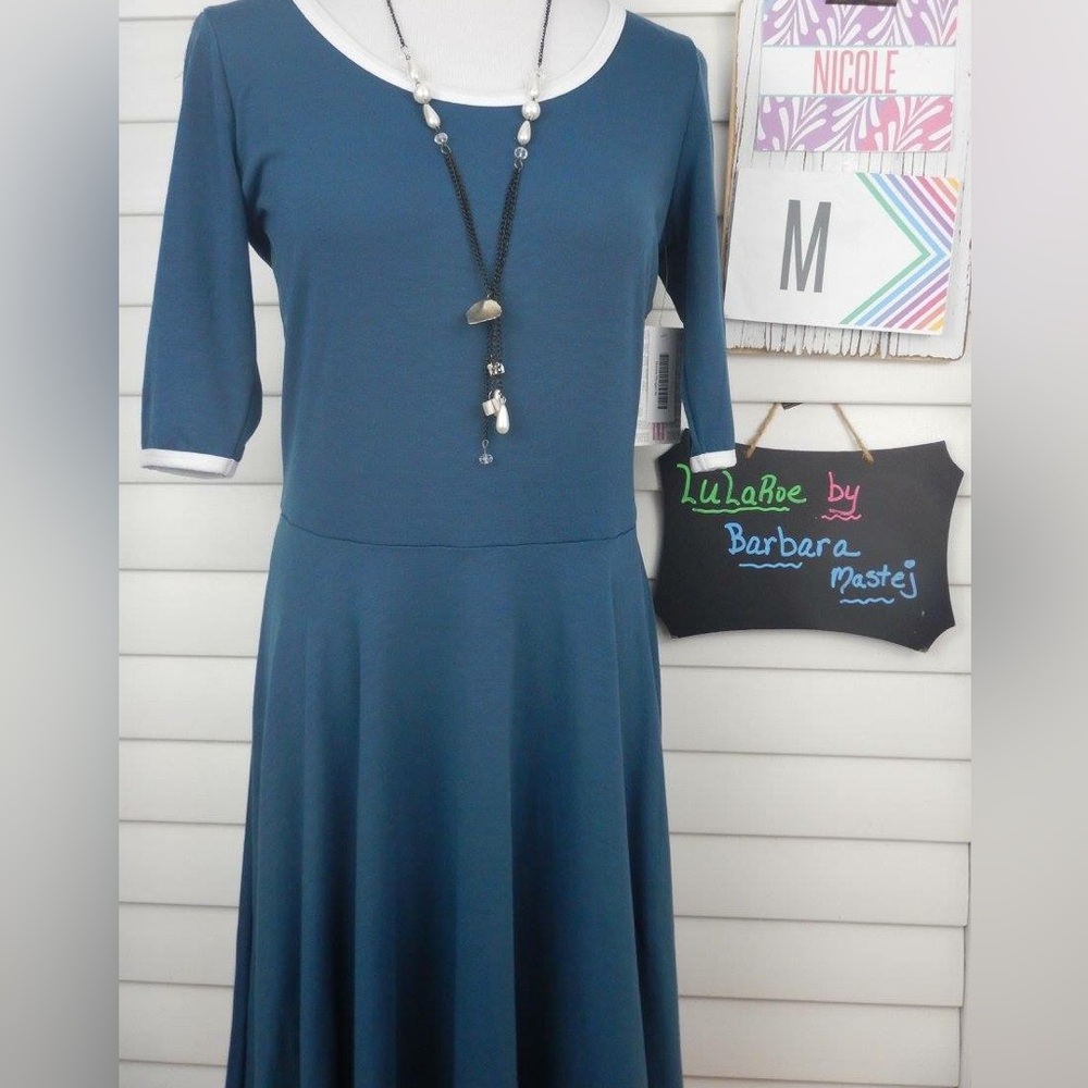 NWT- LuLaRoe Nicole dress- size med